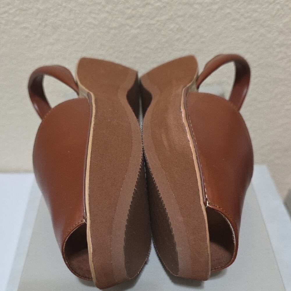 Kenneth Cole Reaction Women's Sandals - Picture 6 of 9